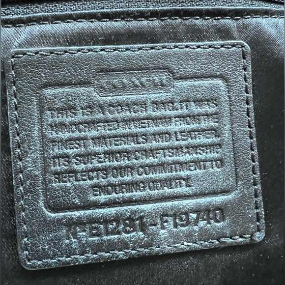 Coach Park Signature Rare Handbag - Picture 4 of 11